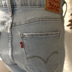 Levi's Classic Light Blue Jeans